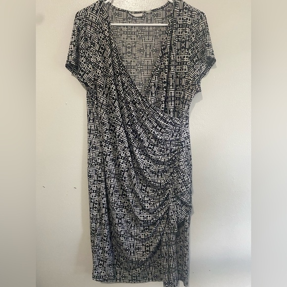 New York & Company Black and White Patterned Midi Dress - Picture 1 of 5